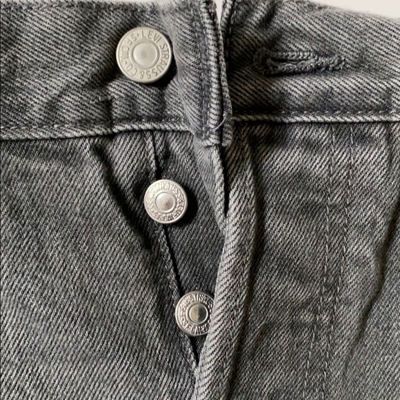 Levi’s - Picture 2 of 2